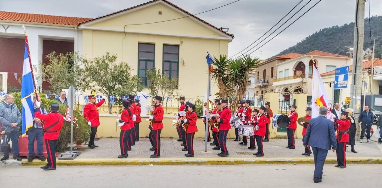 derveni parelasi