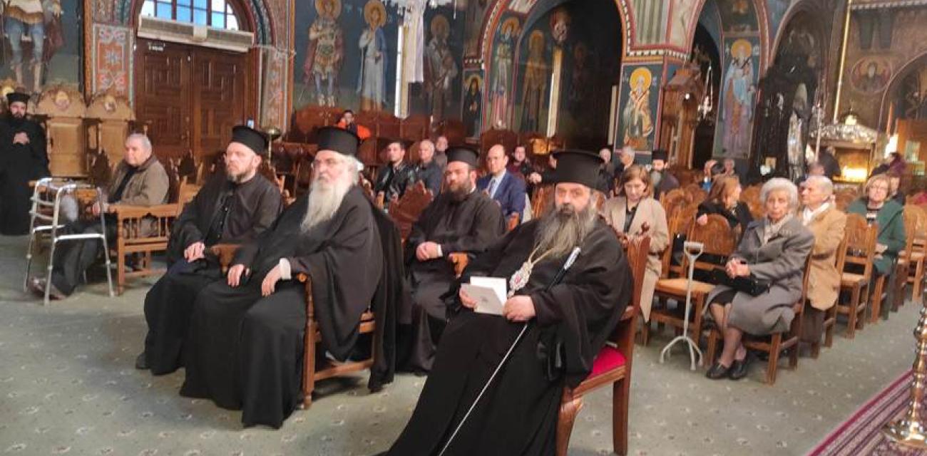 pasxalini-ekdilosi-korinthos-mitropoli-ekklisia