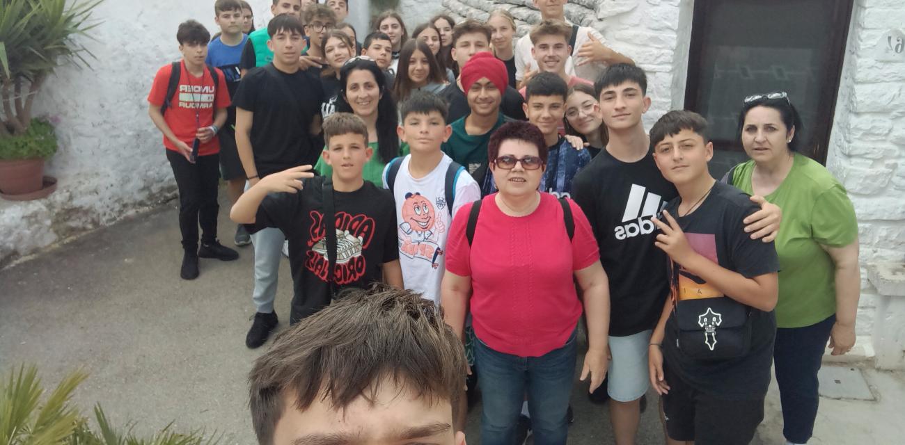 gymnasio-agion-theodoron-italia-ekdromi