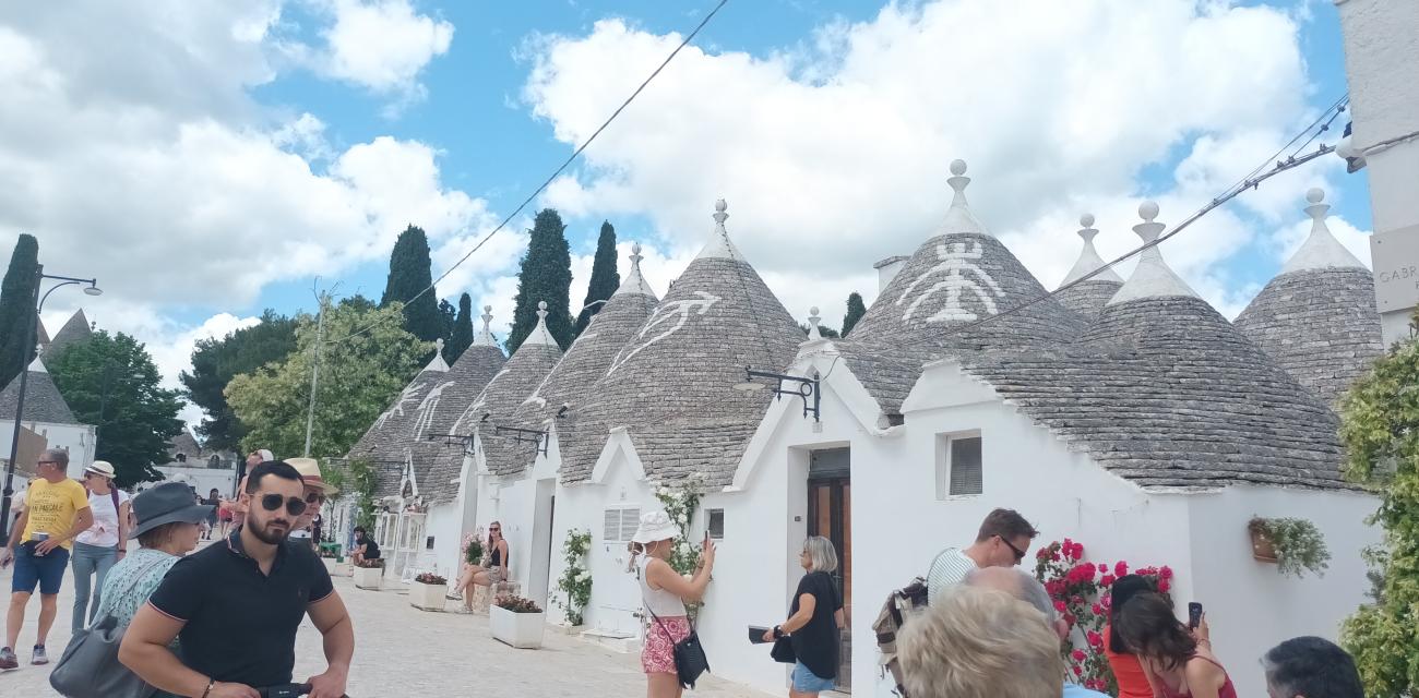 gymnasio-agion-theodoron-italia-ekdromi