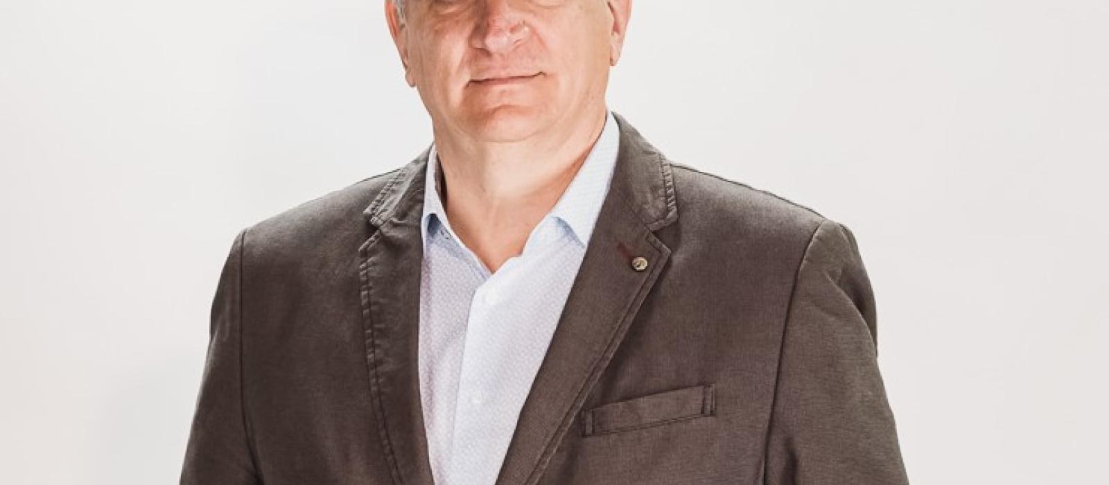 μν 