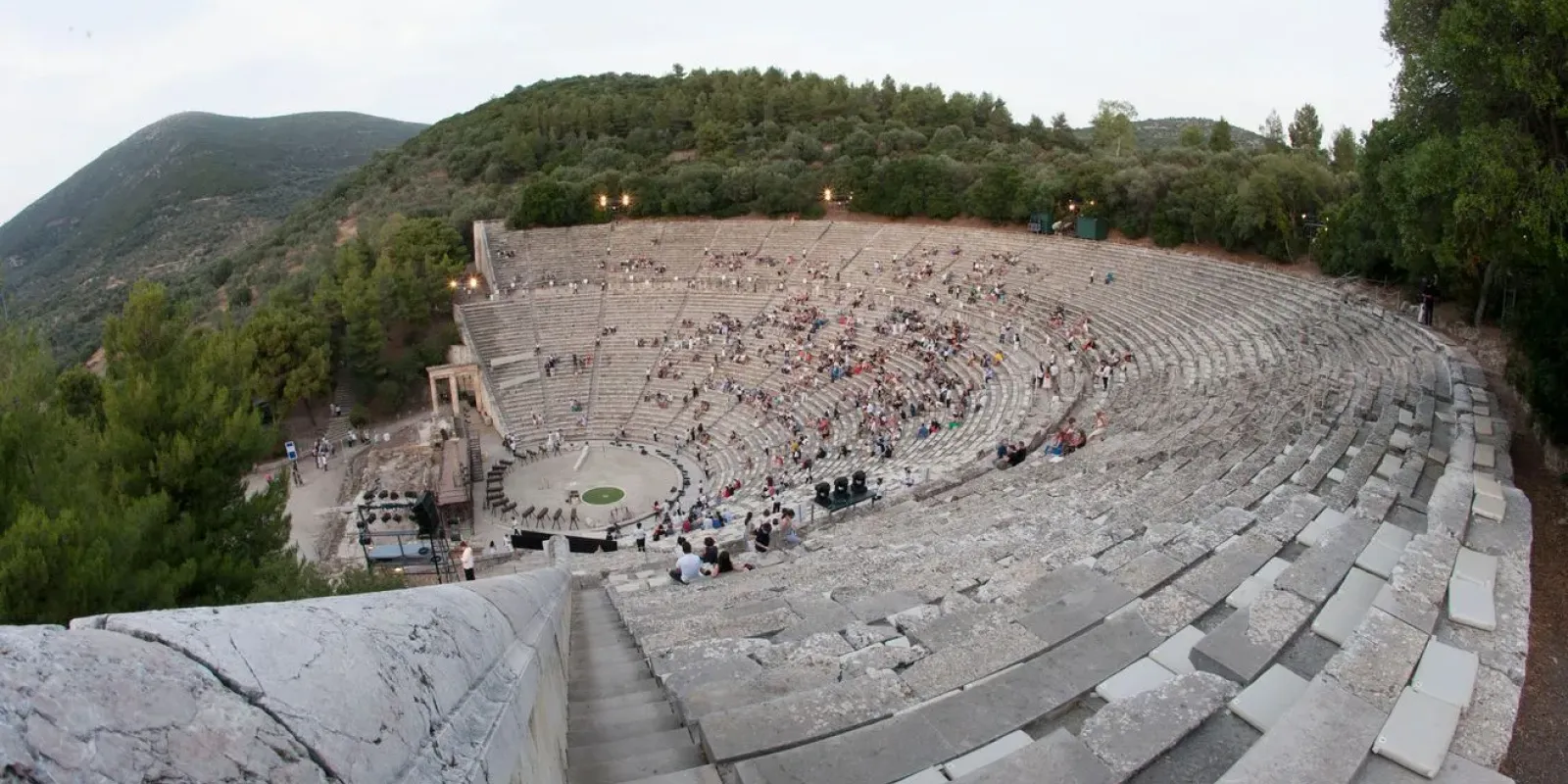 epidavros-arxaio-theatro-texnes