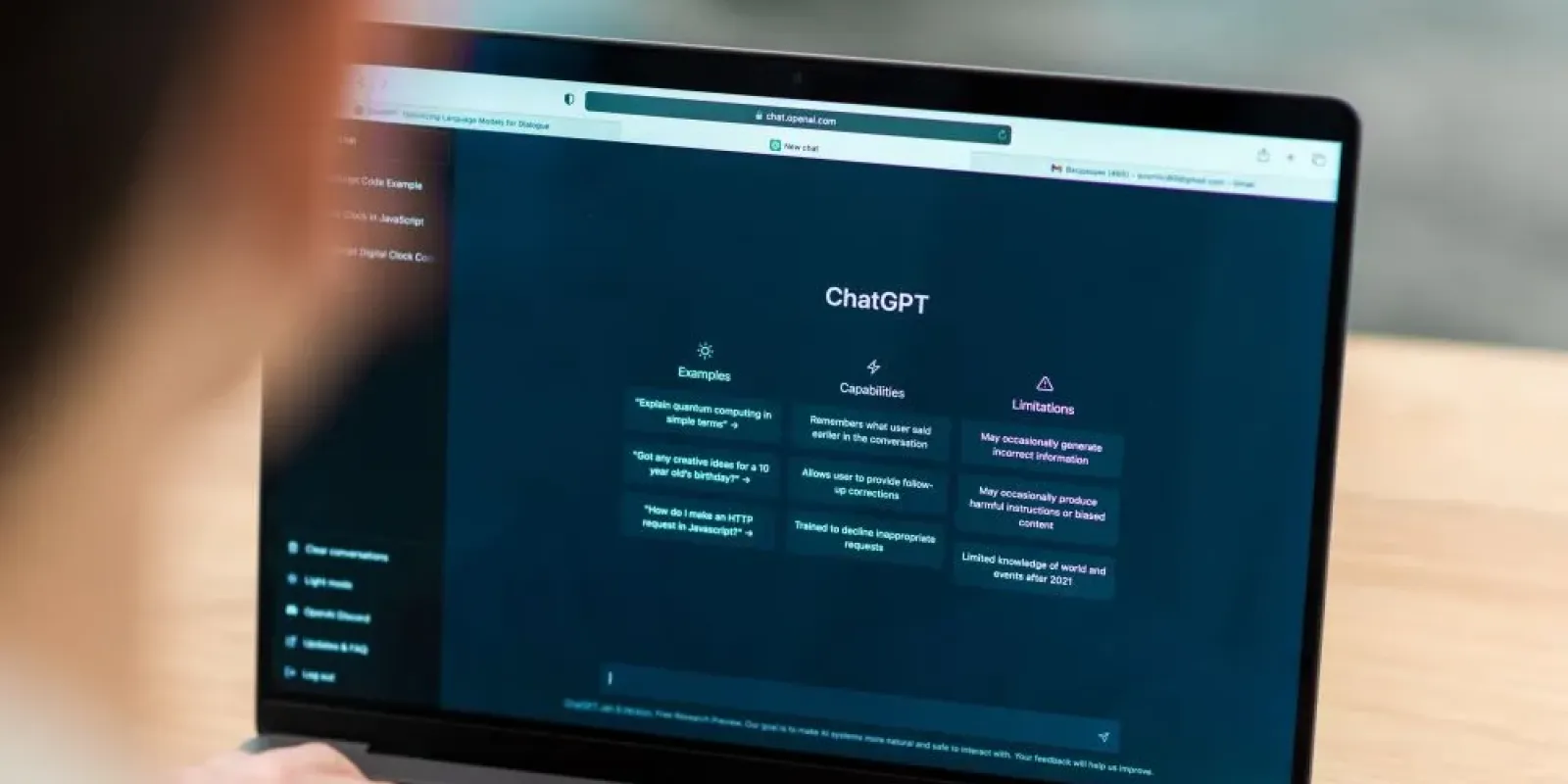 opened-ai-chatgpt-laptop