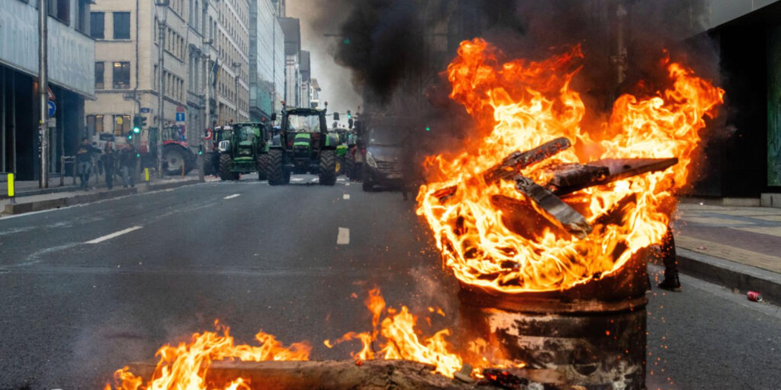 840960bfe19db975aad037edc6bc69cc_XL