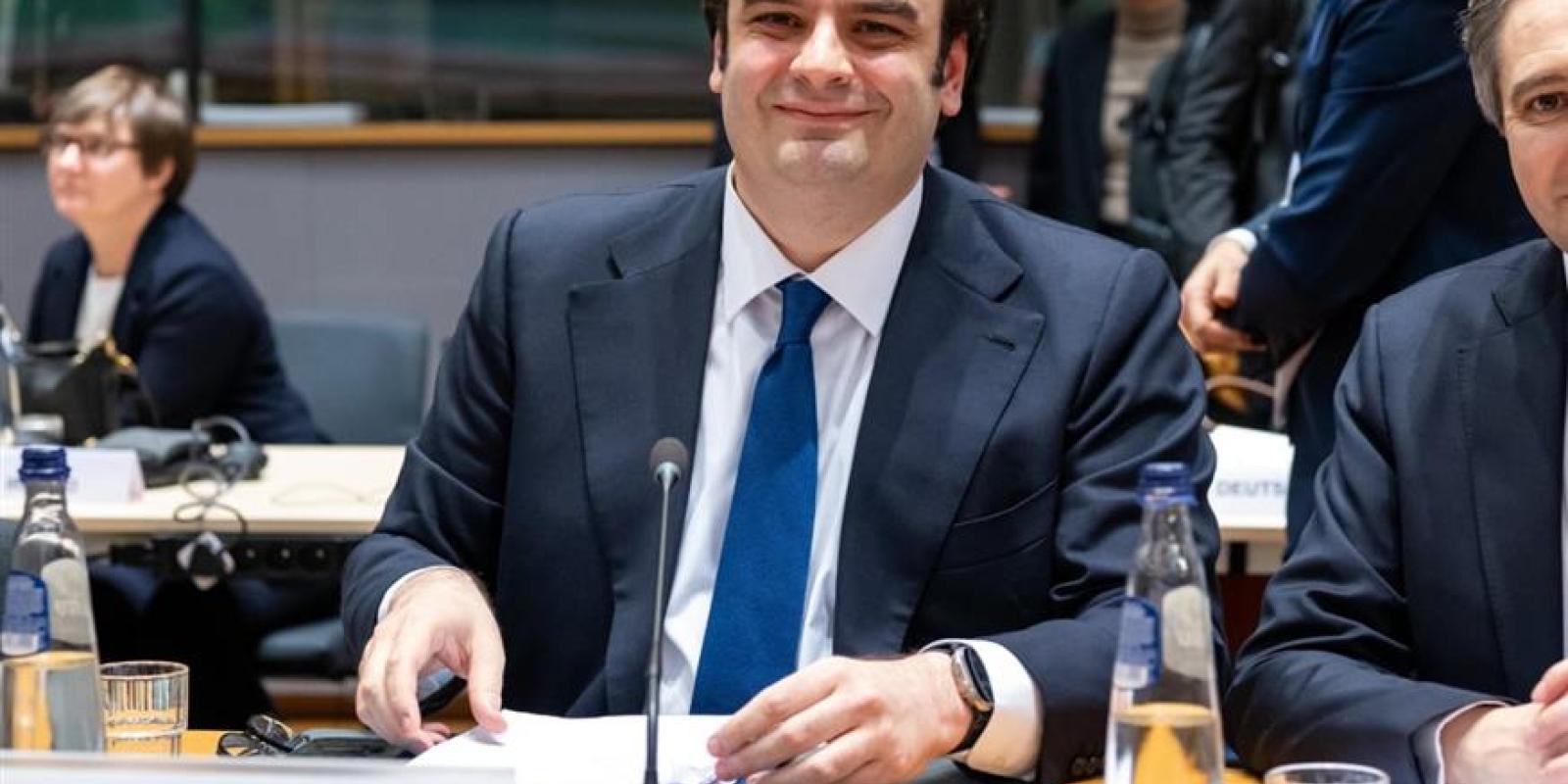 875_516f4ab4-64ea-4546-b53d-f2e091806354