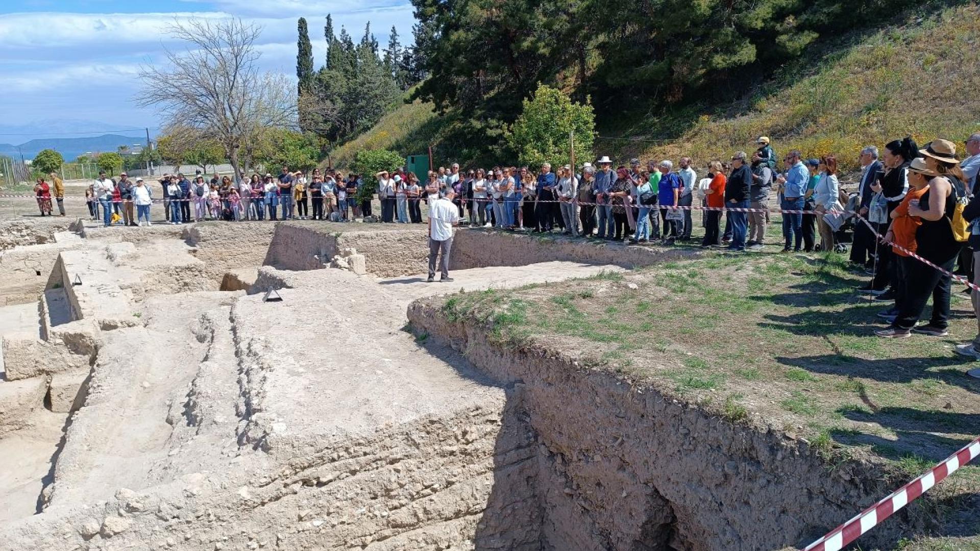 arxaia korinthos xenaghsh