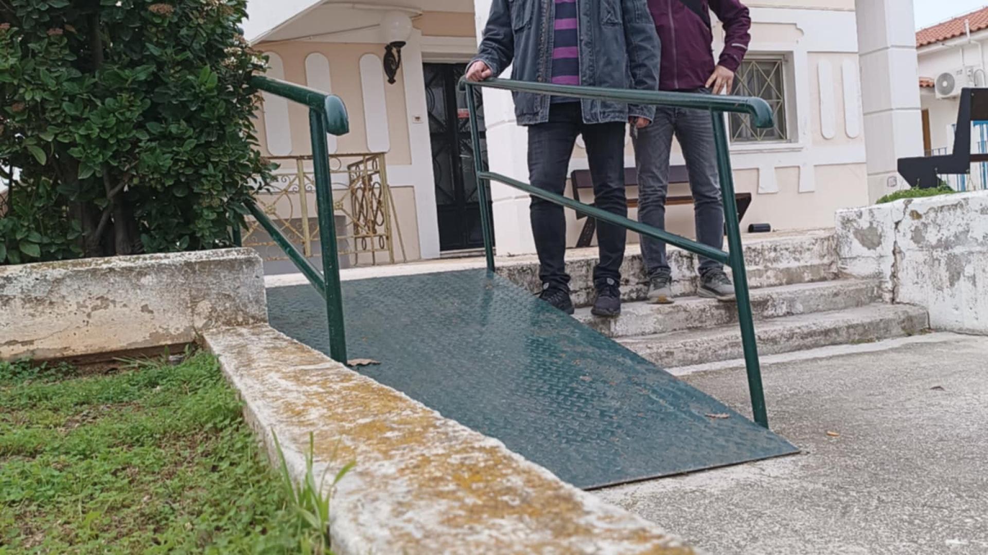 prasini poli lexaio