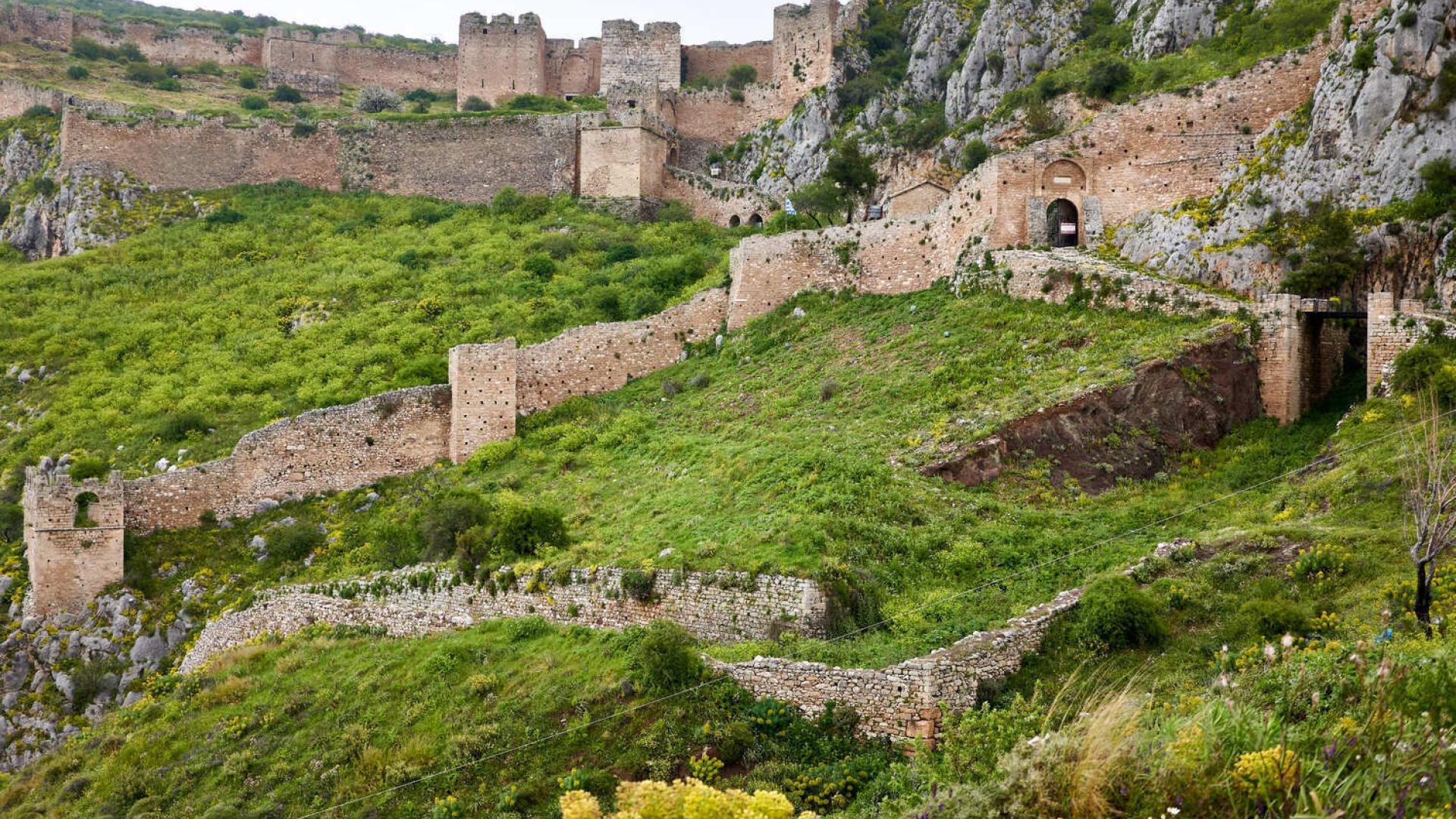 To Κάστρο Ακροκορίνθου-1