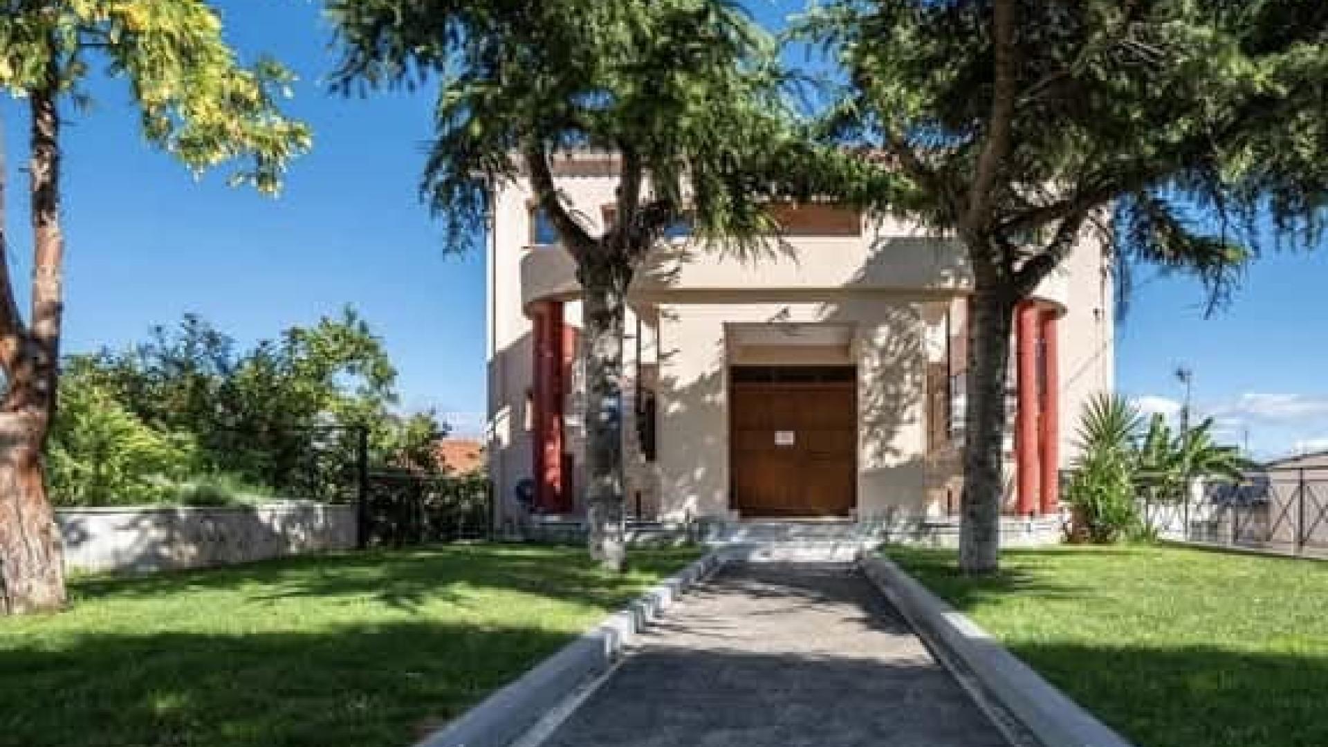 xrimatodotisi