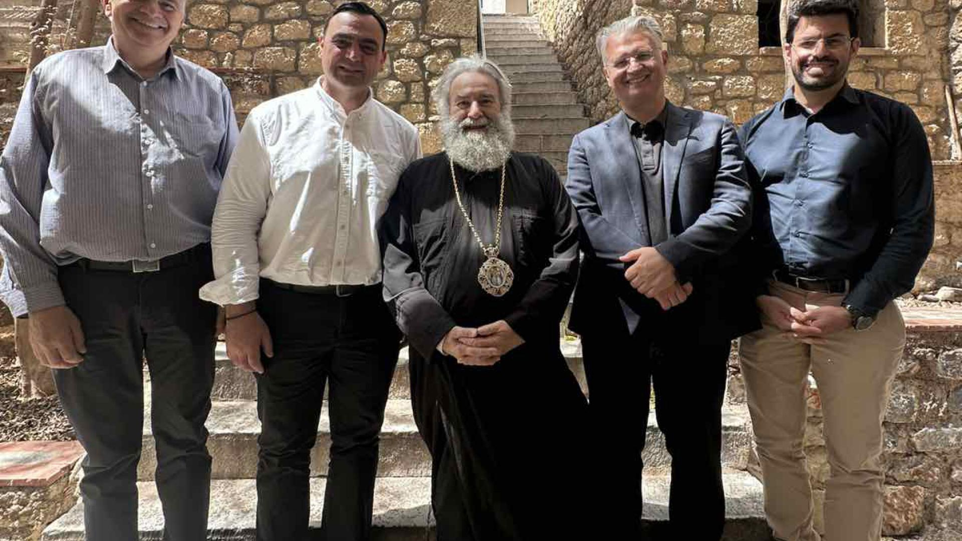 dimitris-ptoxos-sevasmiotatos-mitropolitis-manis-xrysostomos-episkopeio-lakonia