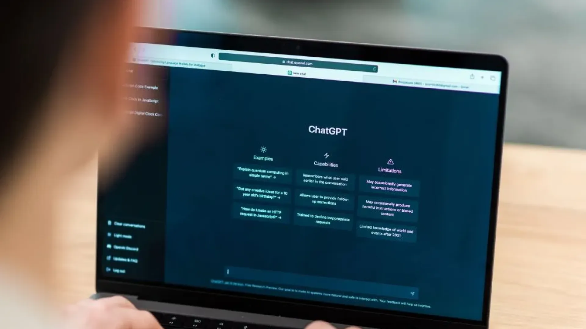 opened-ai-chatgpt-laptop